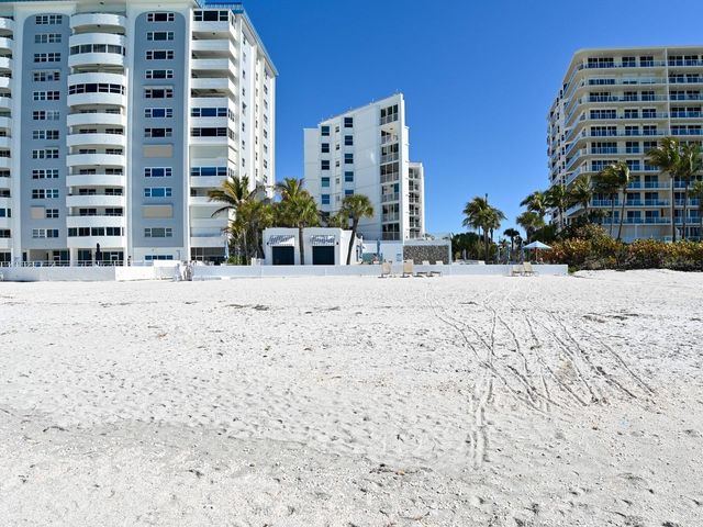 1770 BENJAMIN FRANKLIN DRIVE 206, Sarasota, FL 34236