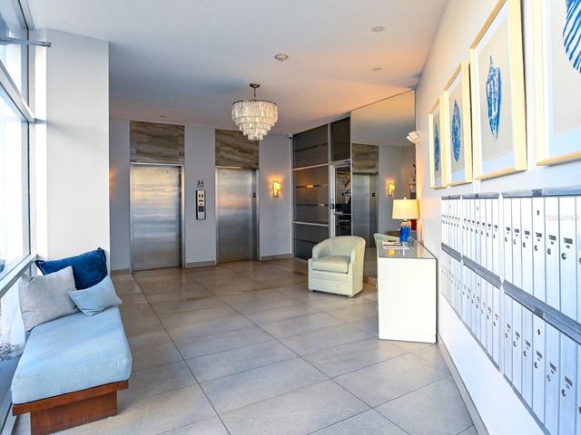 1770 BENJAMIN FRANKLIN DRIVE 206, Sarasota, FL 34236