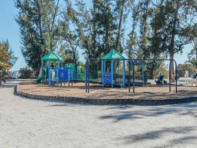 1770 BENJAMIN FRANKLIN DRIVE 206, Sarasota, FL 34236