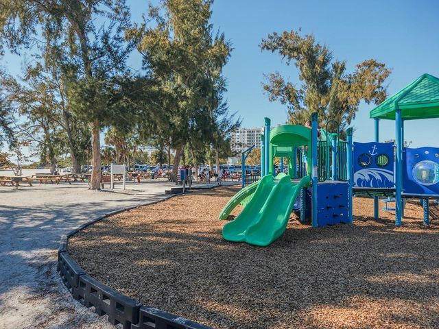 1770 BENJAMIN FRANKLIN DRIVE 206, Sarasota, FL 34236