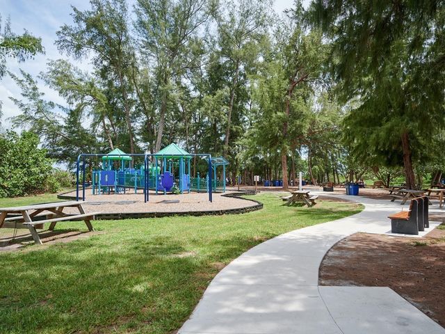 1770 BENJAMIN FRANKLIN DRIVE 206, Sarasota, FL 34236