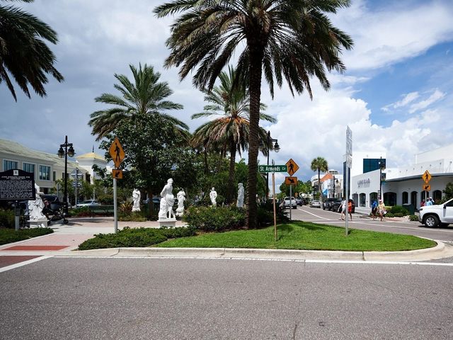 1770 BENJAMIN FRANKLIN DRIVE 206, Sarasota, FL 34236