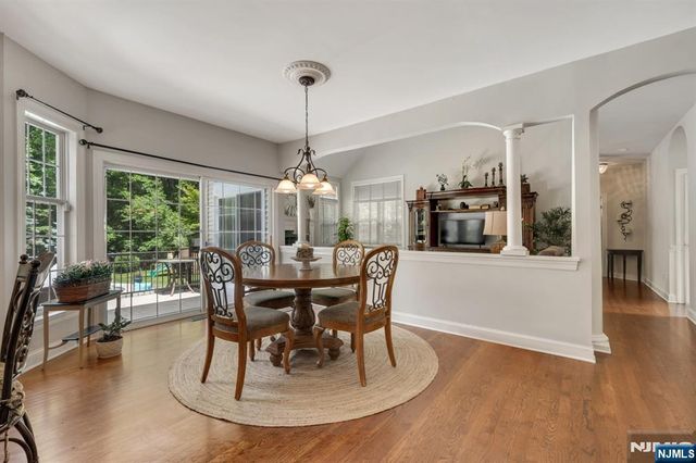 17 Cromwell Drive, Chester Township, NJ 07930