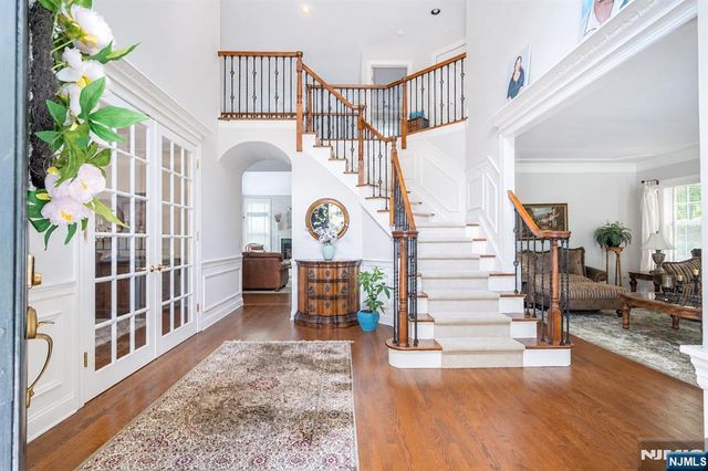 17 Cromwell Drive, Chester Township, NJ 07930