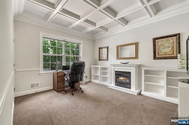 17 Cromwell Drive, Chester Township, NJ 07930