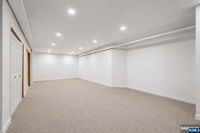 17 Cromwell Drive, Chester Township, NJ 07930