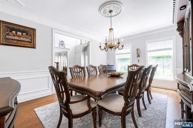 17 Cromwell Drive, Chester Township, NJ 07930