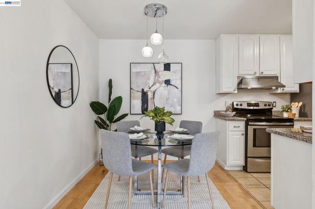 150 Pearl St 106, Oakland, CA 94611