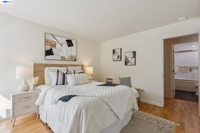 150 Pearl St 106, Oakland, CA 94611