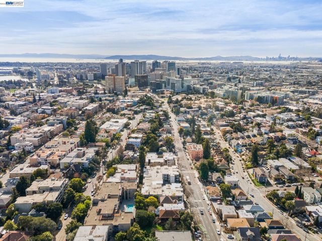 150 Pearl St 106, Oakland, CA 94611