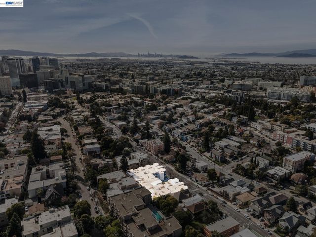 150 Pearl St 106, Oakland, CA 94611