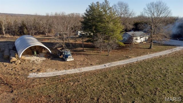 21092 Highway P, Vichy, MO 65580