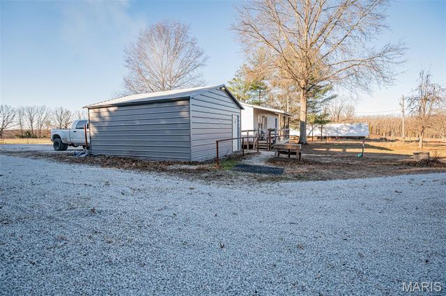 21092 Highway P, Vichy, MO 65580