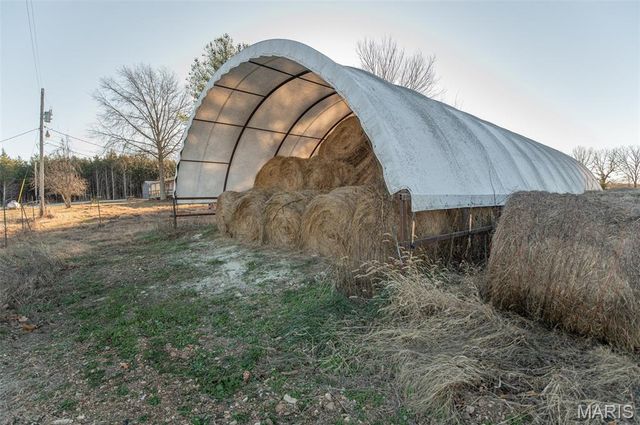 21092 Highway P, Vichy, MO 65580