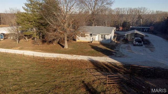 21092 Highway P, Vichy, MO 65580