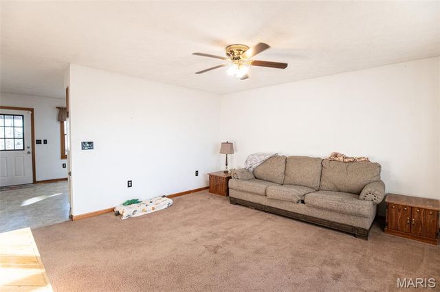 21092 Highway P, Vichy, MO 65580