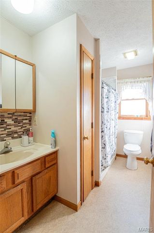 21092 Highway P, Vichy, MO 65580