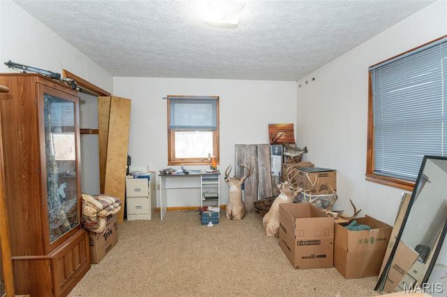 21092 Highway P, Vichy, MO 65580