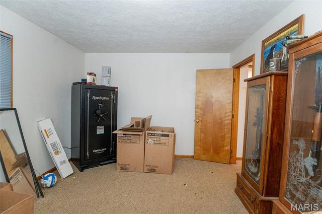 21092 Highway P, Vichy, MO 65580