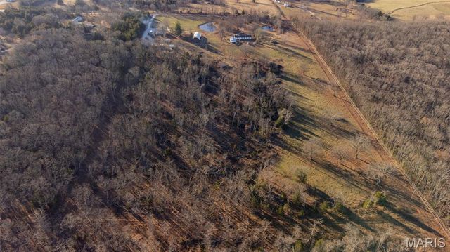 21092 Highway P, Vichy, MO 65580