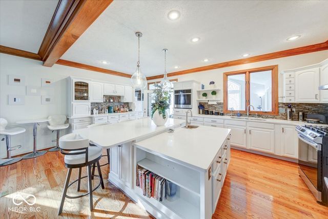 7250 Royal Oakland Drive, Indianapolis, IN 46236