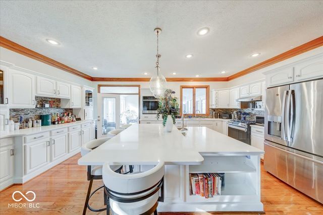 7250 Royal Oakland Drive, Indianapolis, IN 46236