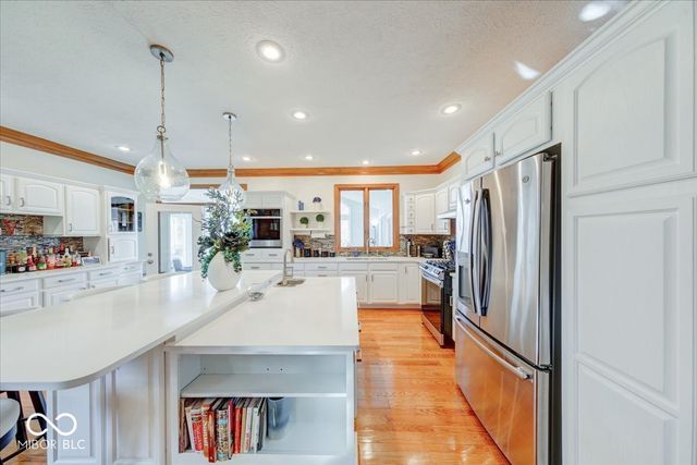 7250 Royal Oakland Drive, Indianapolis, IN 46236