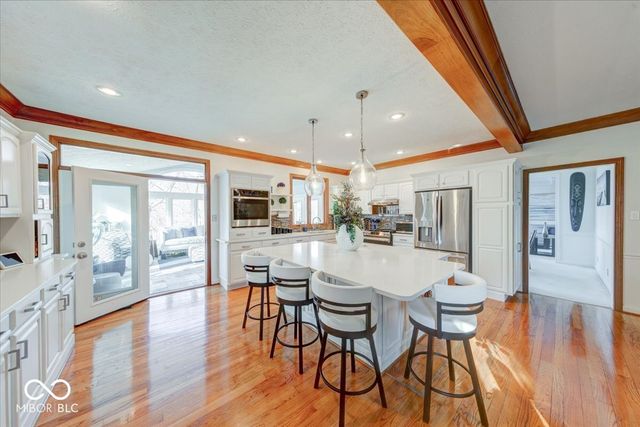 7250 Royal Oakland Drive, Indianapolis, IN 46236