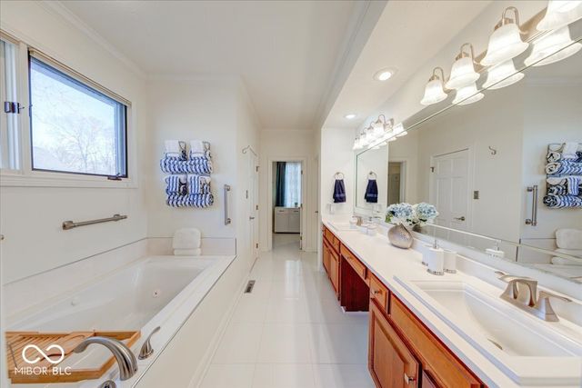 7250 Royal Oakland Drive, Indianapolis, IN 46236