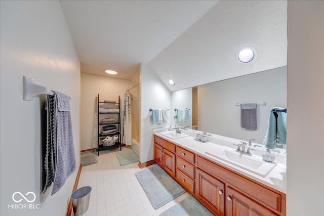 7250 Royal Oakland Drive, Indianapolis, IN 46236