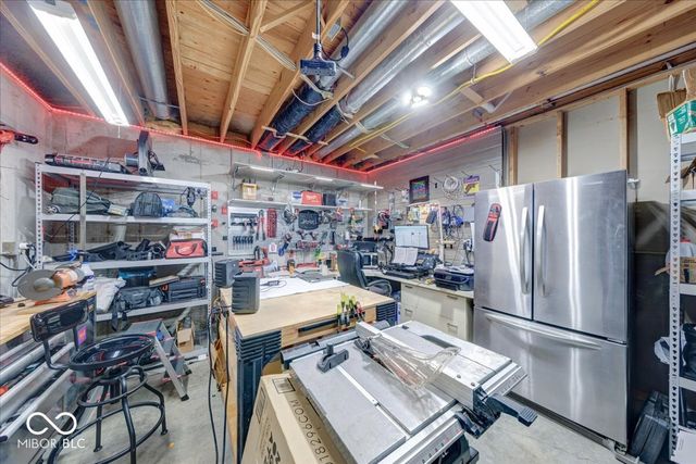 7250 Royal Oakland Drive, Indianapolis, IN 46236