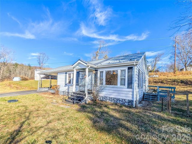 97 Tom Sparks Road, Spruce Pine, NC 28777