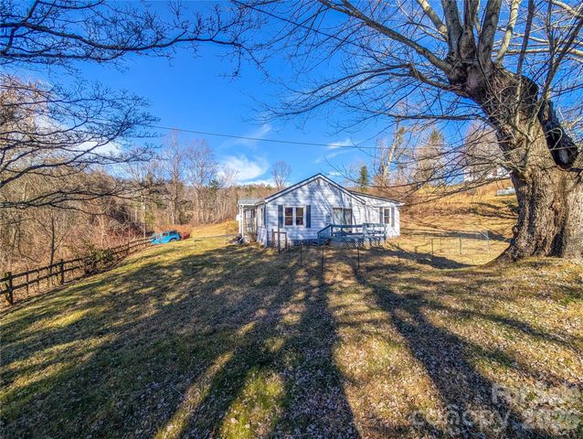 97 Tom Sparks Road, Spruce Pine, NC 28777