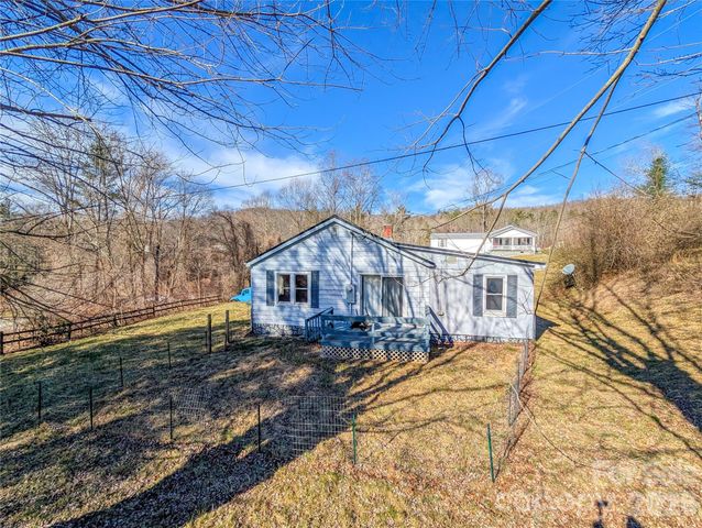 97 Tom Sparks Road, Spruce Pine, NC 28777