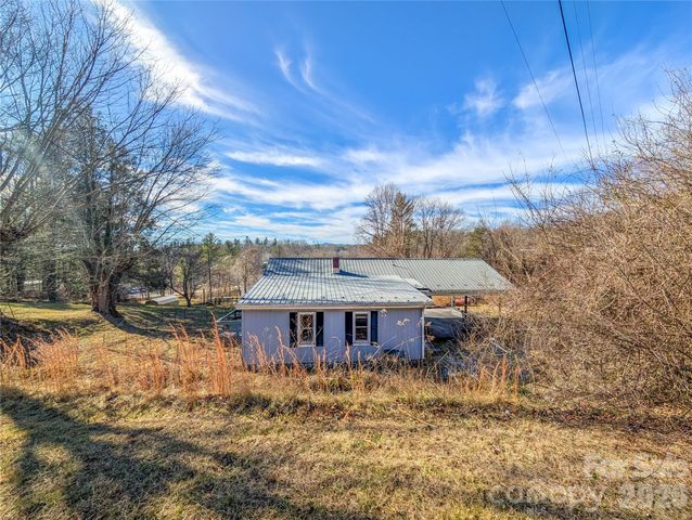 97 Tom Sparks Road, Spruce Pine, NC 28777