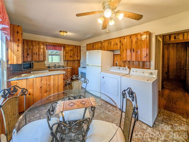 97 Tom Sparks Road, Spruce Pine, NC 28777