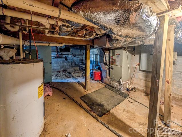 97 Tom Sparks Road, Spruce Pine, NC 28777