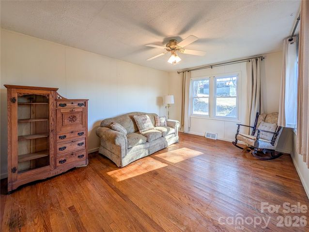 97 Tom Sparks Road, Spruce Pine, NC 28777