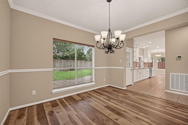 128 Island Breeze Circle, League City, TX 77573
