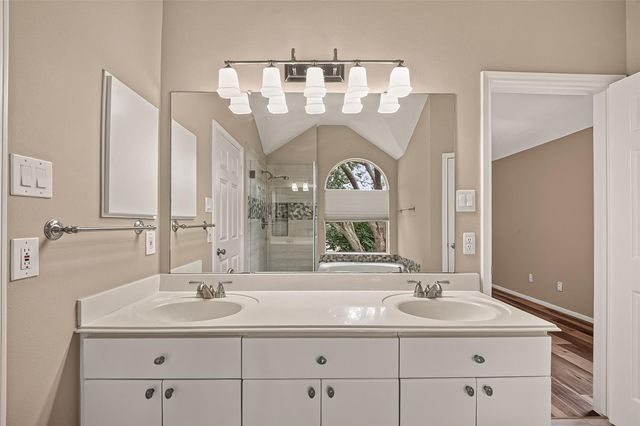 128 Island Breeze Circle, League City, TX 77573