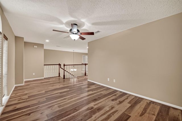 128 Island Breeze Circle, League City, TX 77573