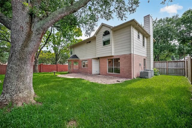 128 Island Breeze Circle, League City, TX 77573