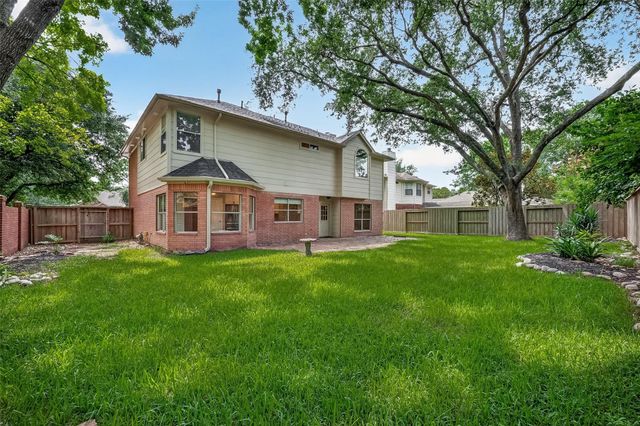 128 Island Breeze Circle, League City, TX 77573