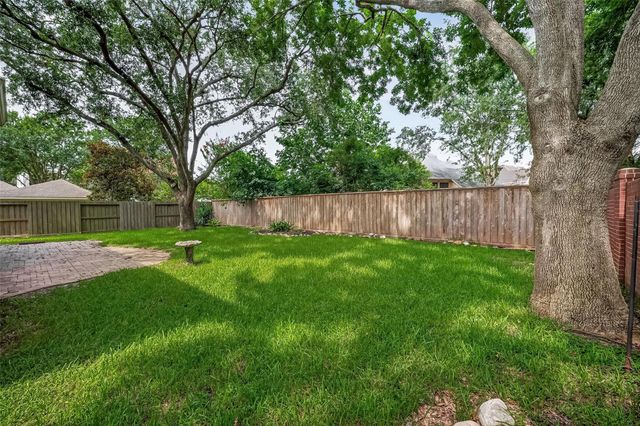 128 Island Breeze Circle, League City, TX 77573