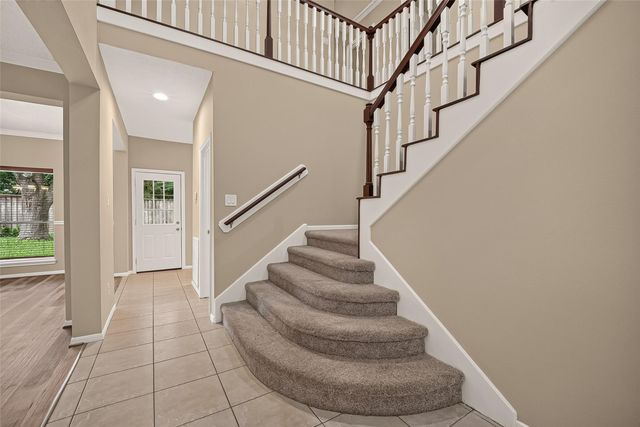 128 Island Breeze Circle, League City, TX 77573