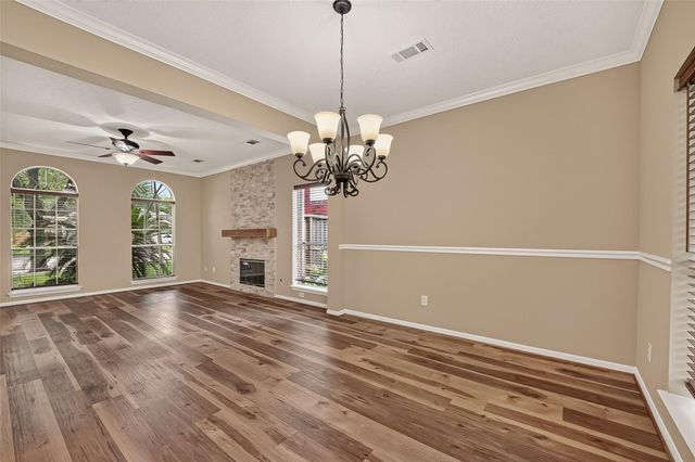 128 Island Breeze Circle, League City, TX 77573