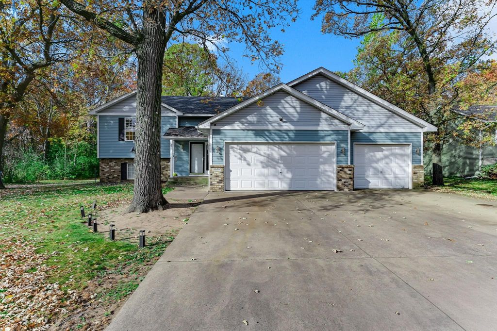 38470 Glacier Drive, North Branch, MN 55056