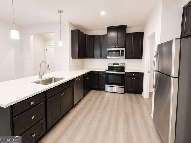320 Mayflower Drive, Mcdonough, GA 30253