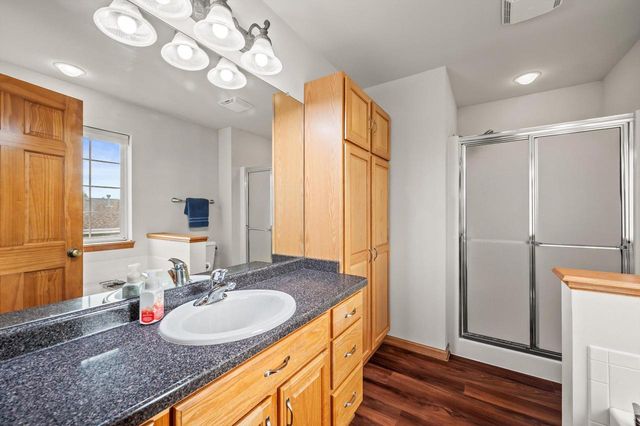 W203N17272 Francis DRIVE, Jackson, WI 53037