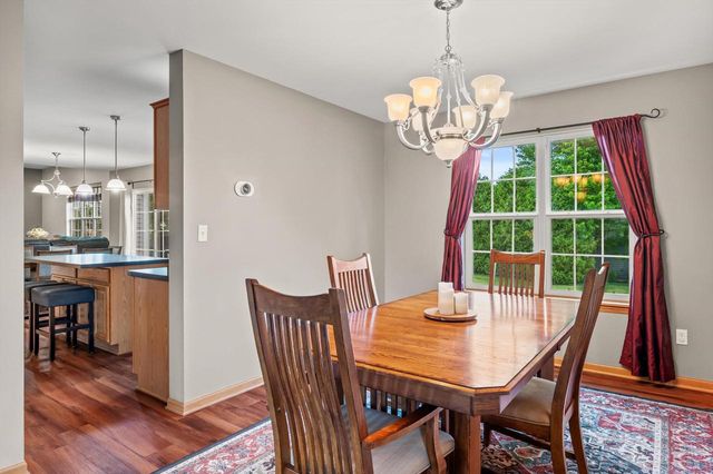 W203N17272 Francis DRIVE, Jackson, WI 53037